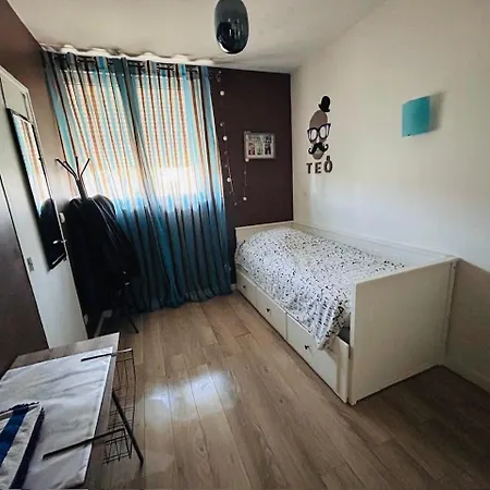 Grand Appartement Climatise شقة